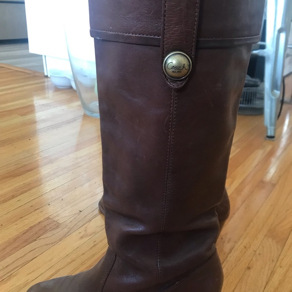 Coach boots 7.5 - Picture 2 of 4